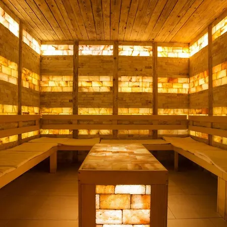 балнеокомплекс и акватоник Хотел