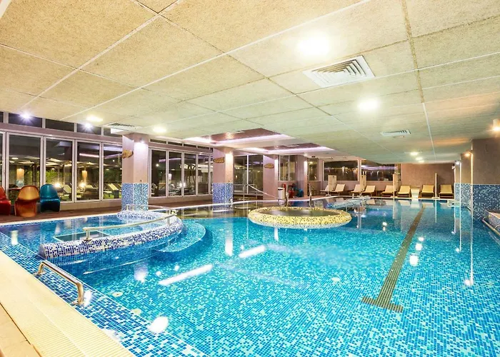 Balneo Complex & Aquatonik Hotell 4*