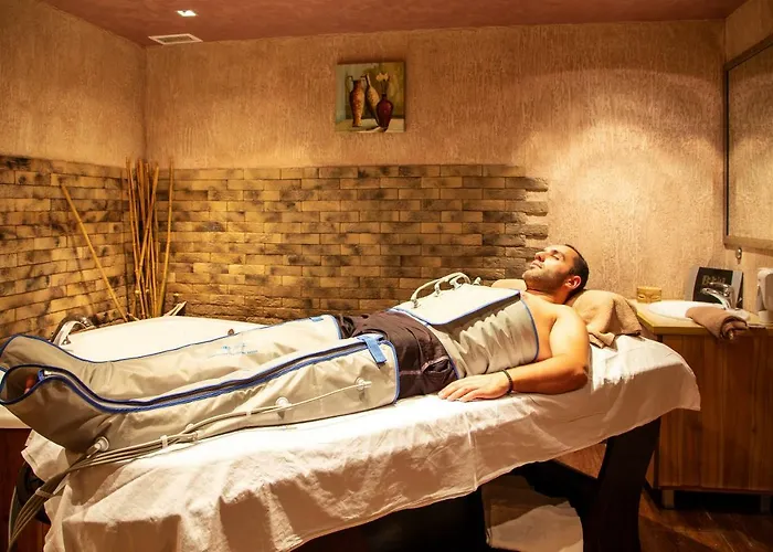 Hotell Balneo Complex & Aquatonik